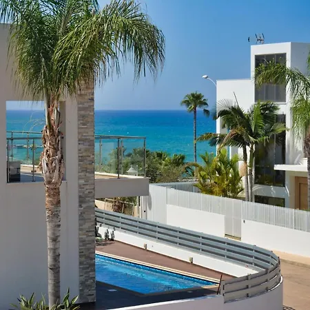 Seafront Villa Protarász