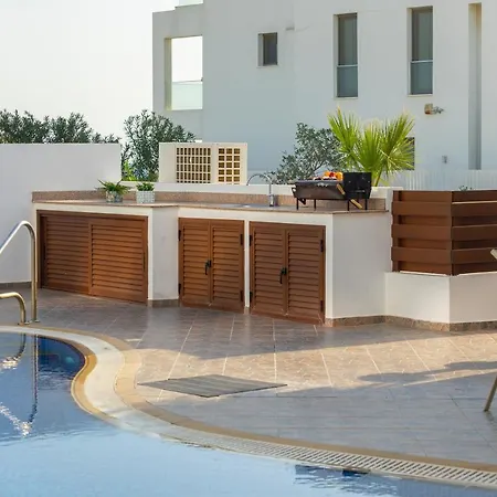 Seafront Villa *