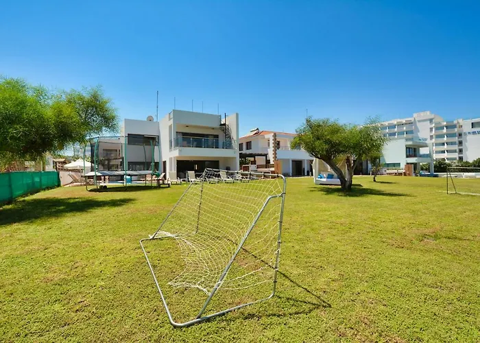 Villa Seafront Protaras