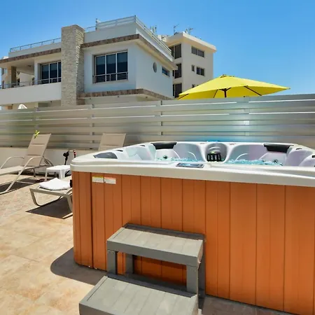 Seafront * بروتاراس