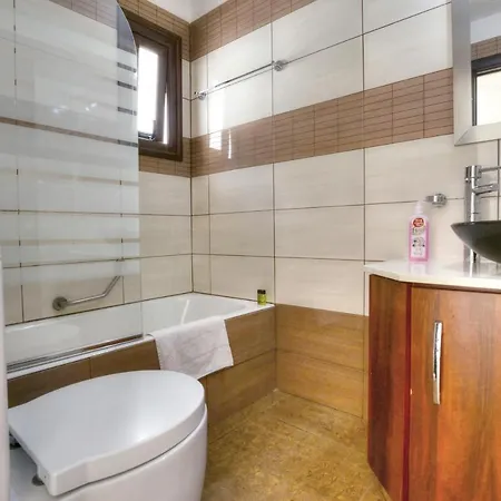 Seafront * بروتاراس